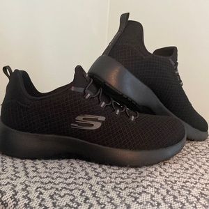 Skechers memory foam shoes womens sizes 8.5